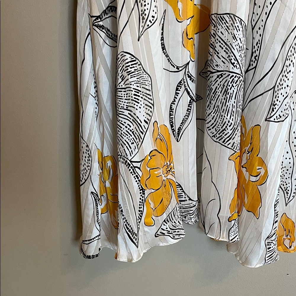 WHBM Floral Halter Neck Dress - Picture 4 of 10